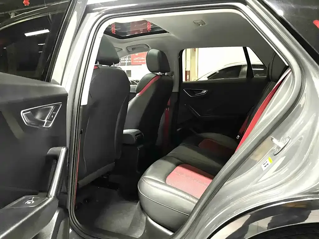 Audi Q2L 2021 из CN, фото 8