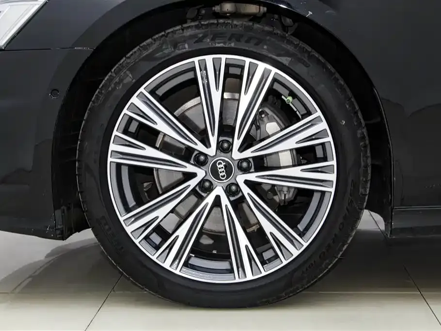 Audi A6L 2023 из CN, фото 7