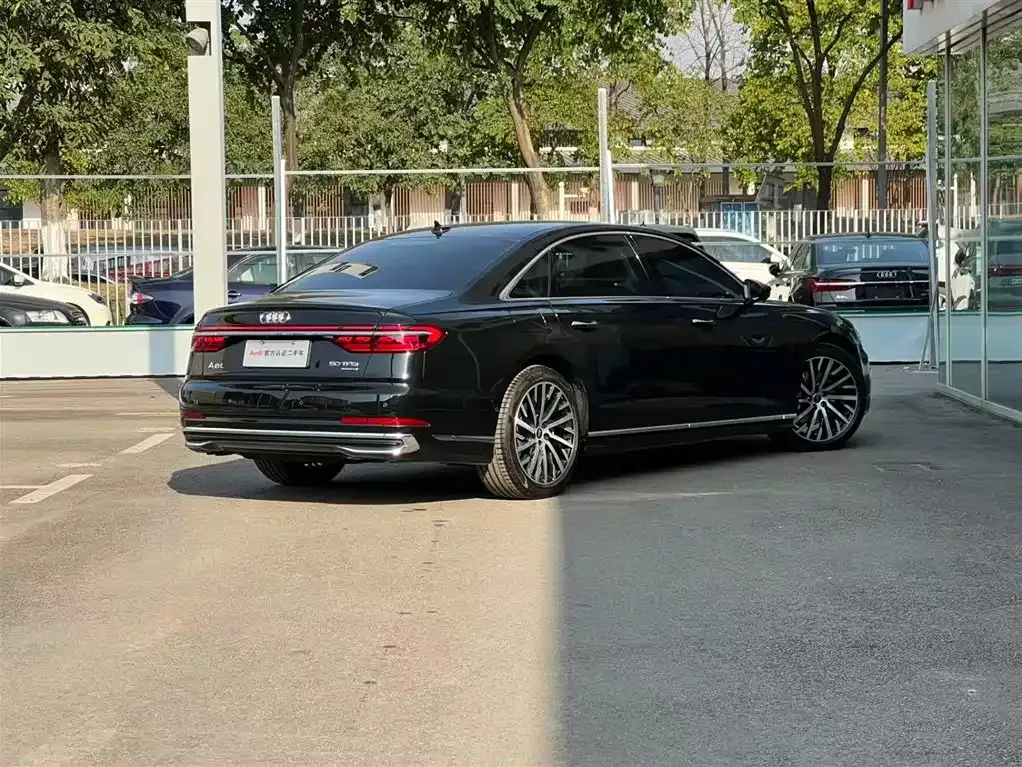 Audi A8 2025 из CN, фото 6