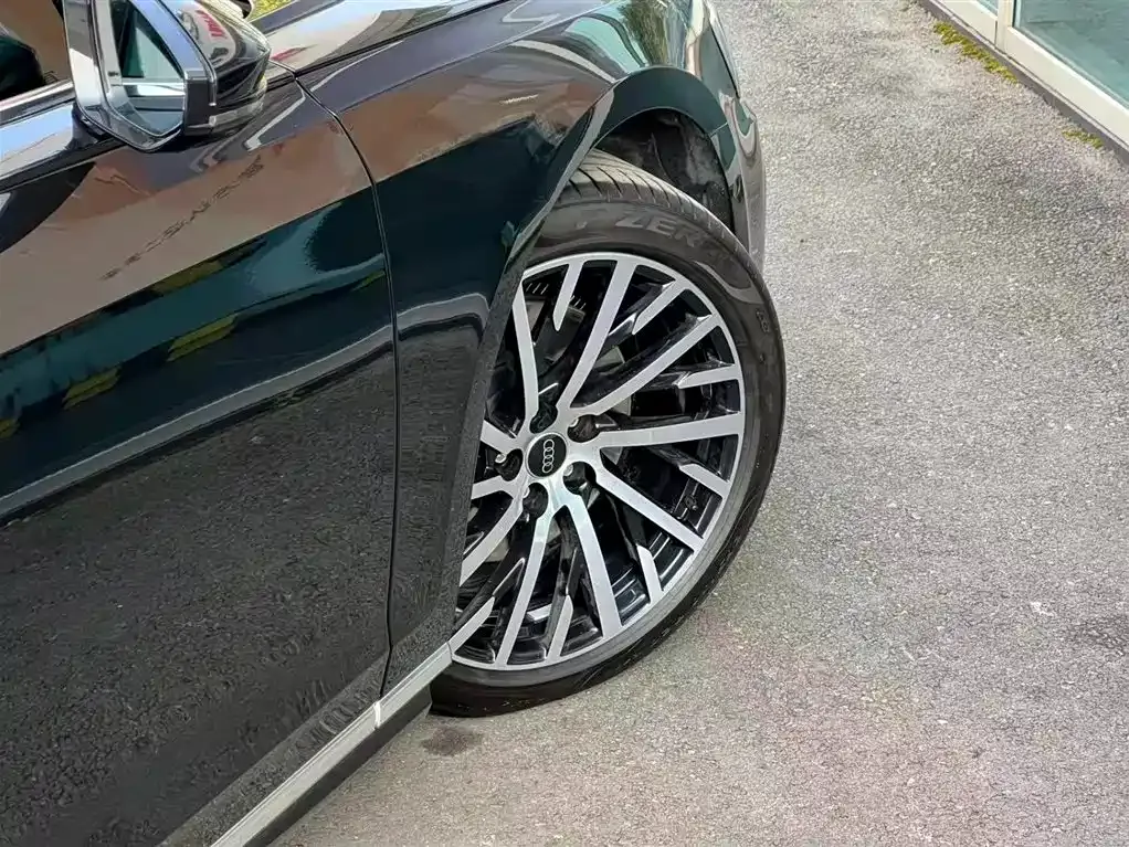 Audi A8 2025 из CN, фото 9