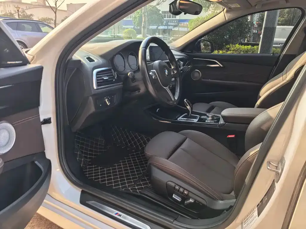 BMW 1 Series 2021 из CN, фото 9