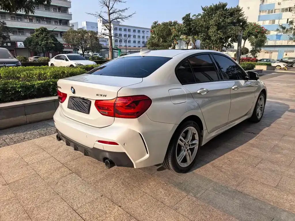 BMW 1 Series 2021 из CN, фото 8