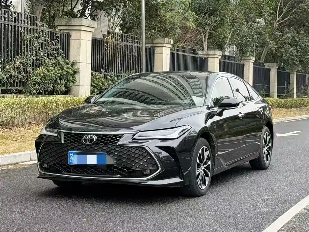 Toyota Avalon 2024 из CN, фото 1