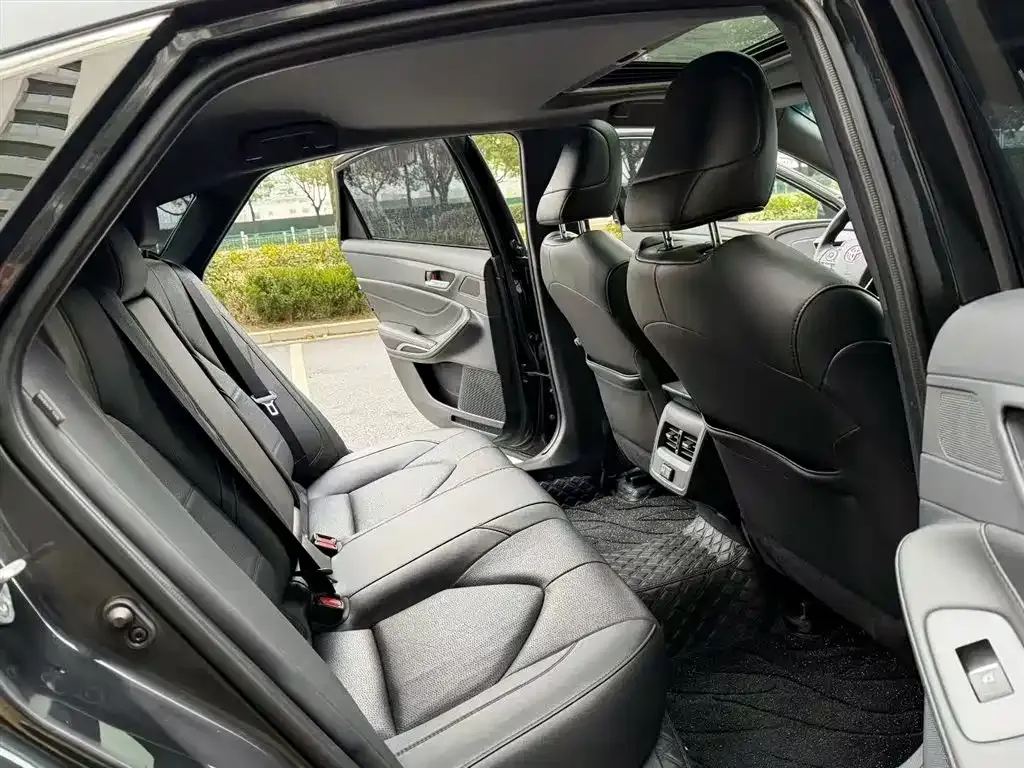 Toyota Avalon 2024 из CN, фото 4