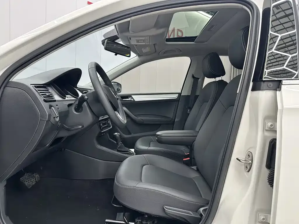 Skoda Rapid 2022 из CN, фото 8