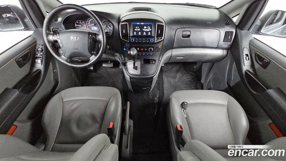 Hyundai Starex — фото 10