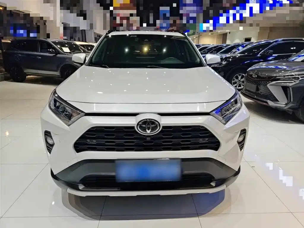 Toyota RAV4 2023 из CN, фото 10
