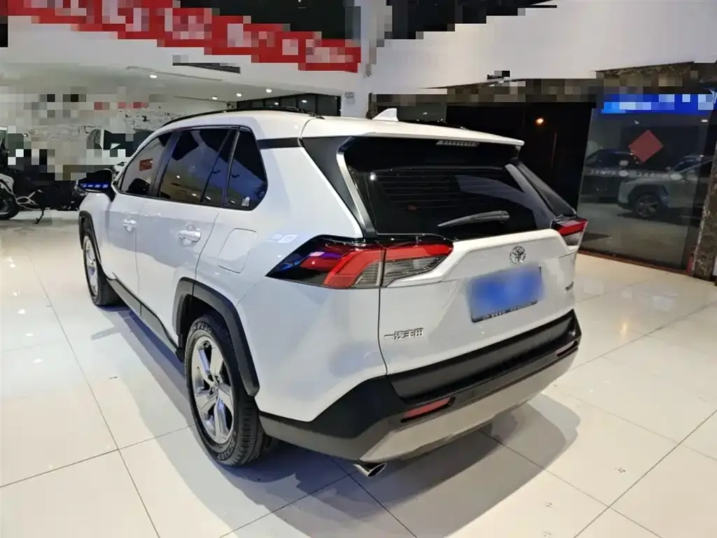 Toyota RAV4 2023 из CN, фото 6
