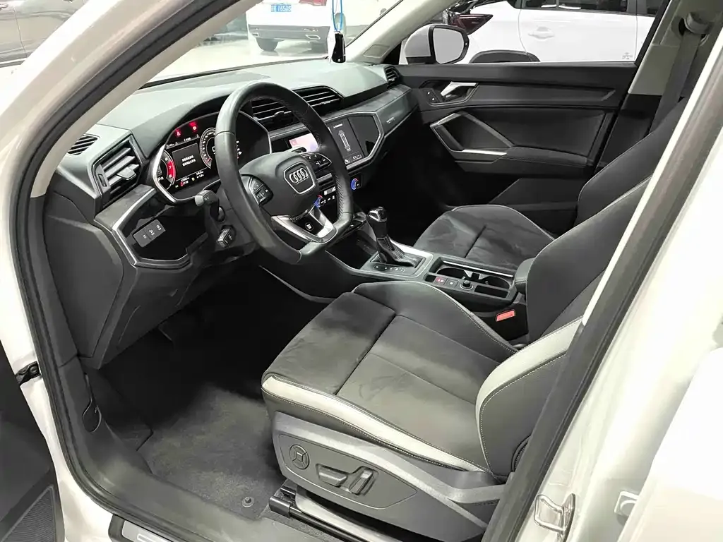 Audi Q3 2022 из CN, фото 4