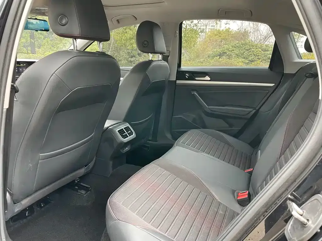 Volkswagen Lavida 2022 из CN, фото 2
