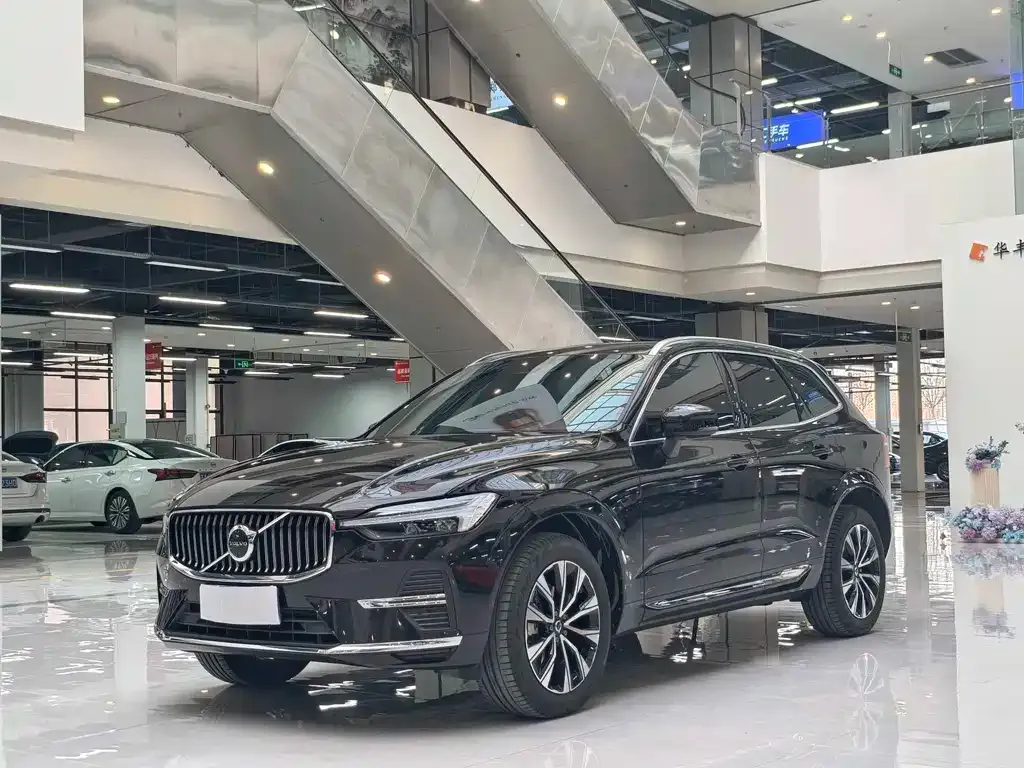 Volvo XC60 2024 из CN, фото 1