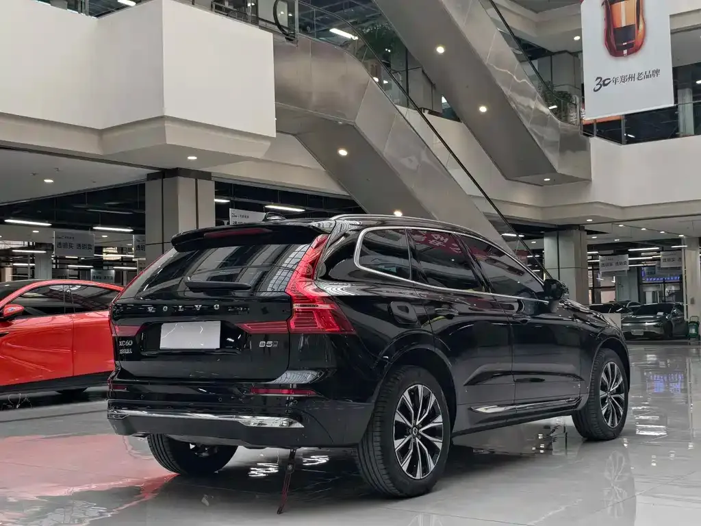 Volvo XC60 2024 из CN, фото 5