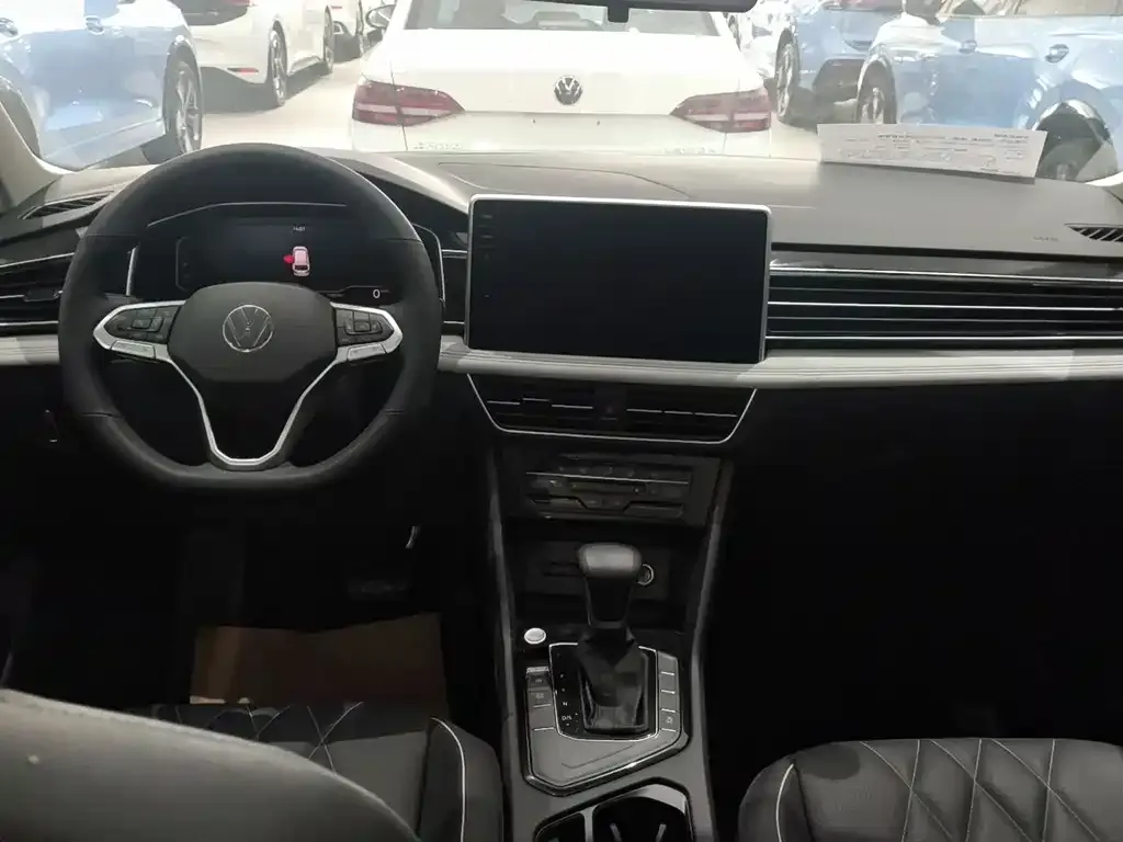 Volkswagen Tiguan L 2023 из CN, фото 7
