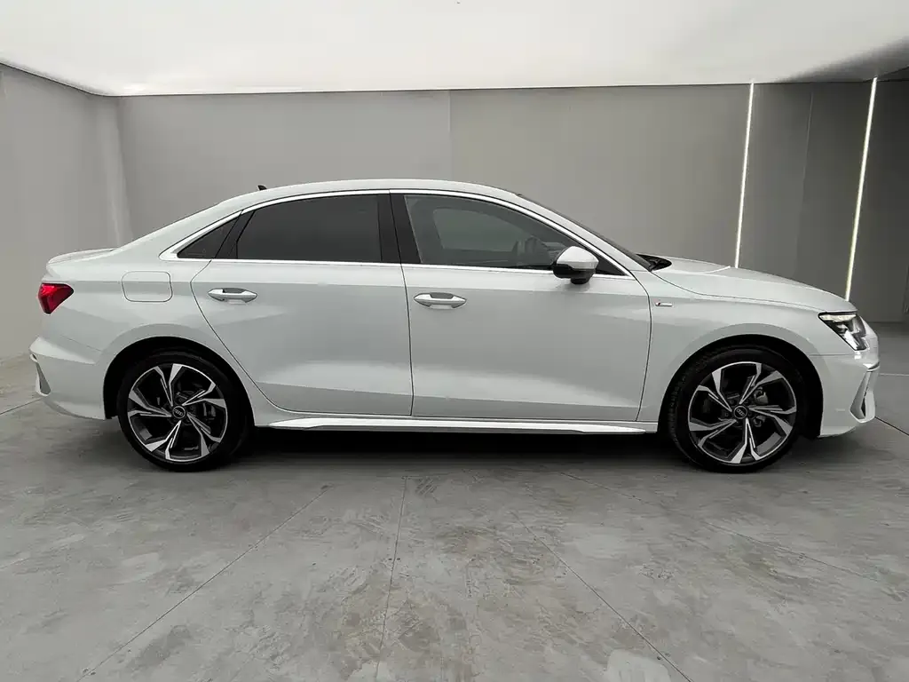 Audi A3 2022 из CN, фото 7