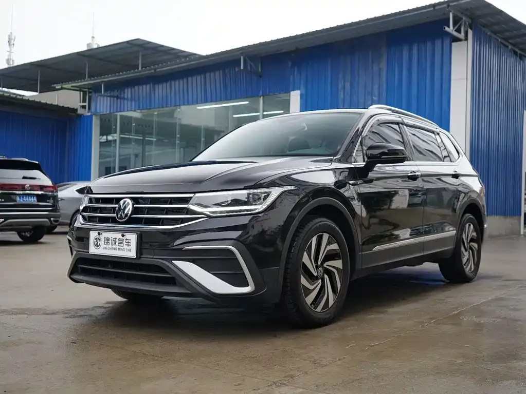 Volkswagen Tiguan L 2023 из CN, фото 1