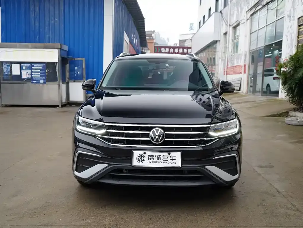 Volkswagen Tiguan L 2023 из CN, фото 8