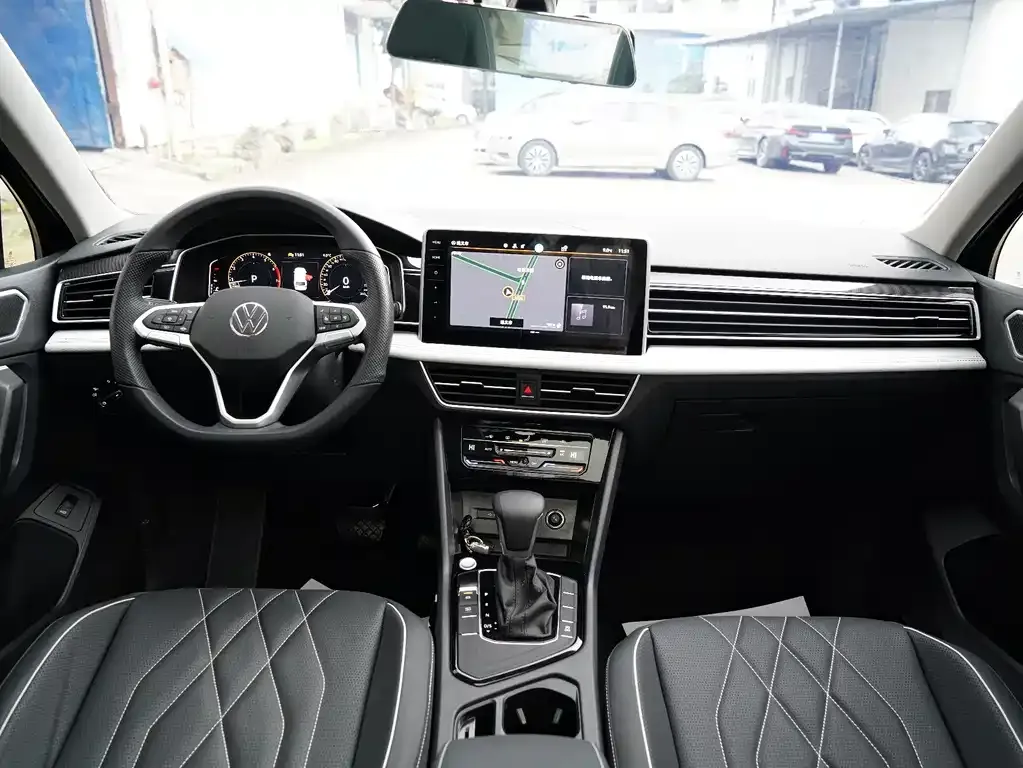 Volkswagen Tiguan L 2023 из CN, фото 9
