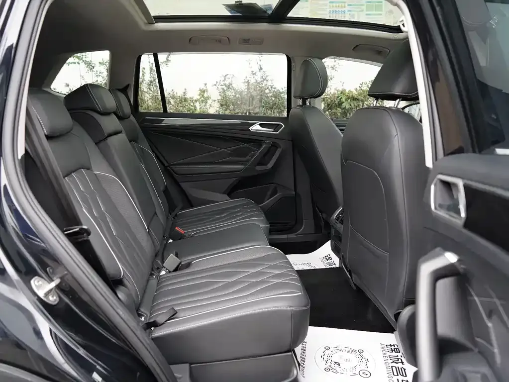 Volkswagen Tiguan L 2023 из CN, фото 2