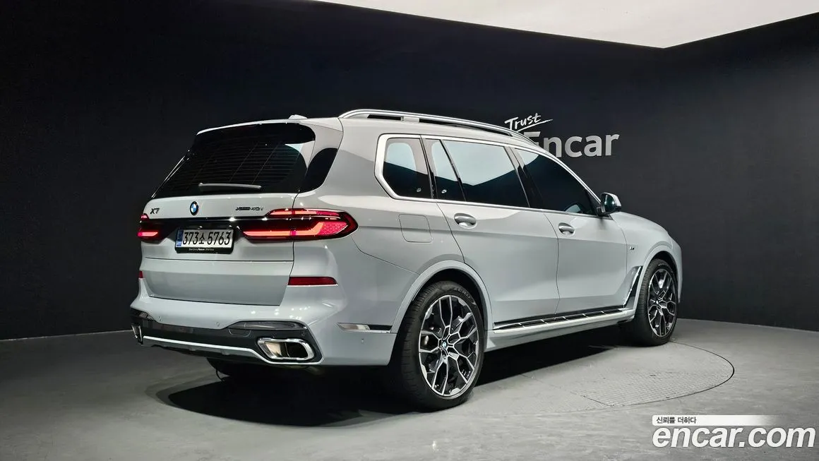 BMW X7 — фото 2