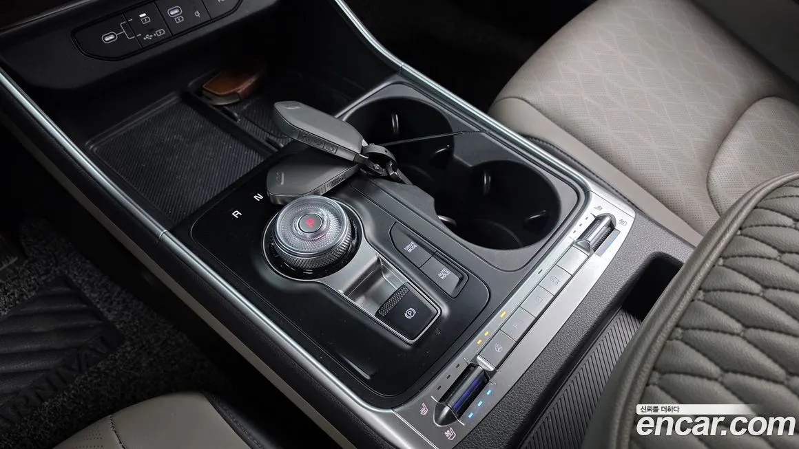 Kia Carnival — фото 10