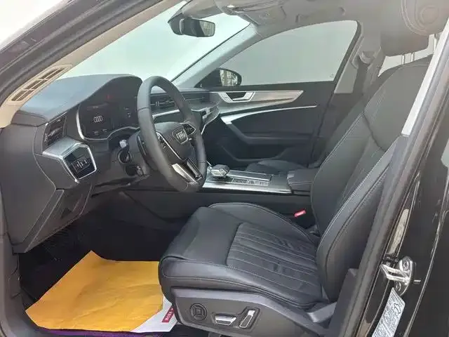 Audi A6L 2023 из CN, фото 9