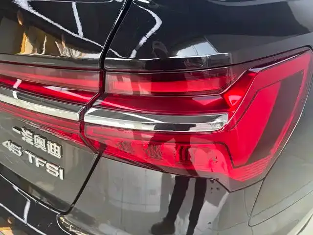 Audi A6L 2023 из CN, фото 4