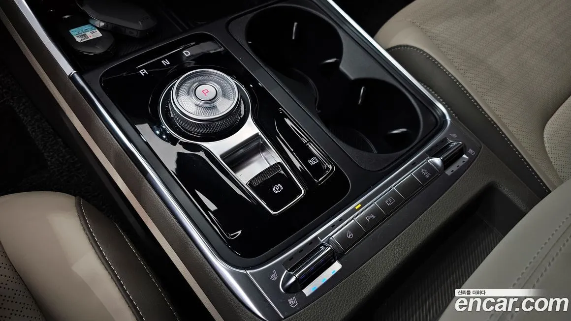 Kia Carnival — фото 10