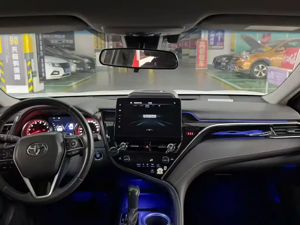 Toyota Camry 2022 из CN, фото 2