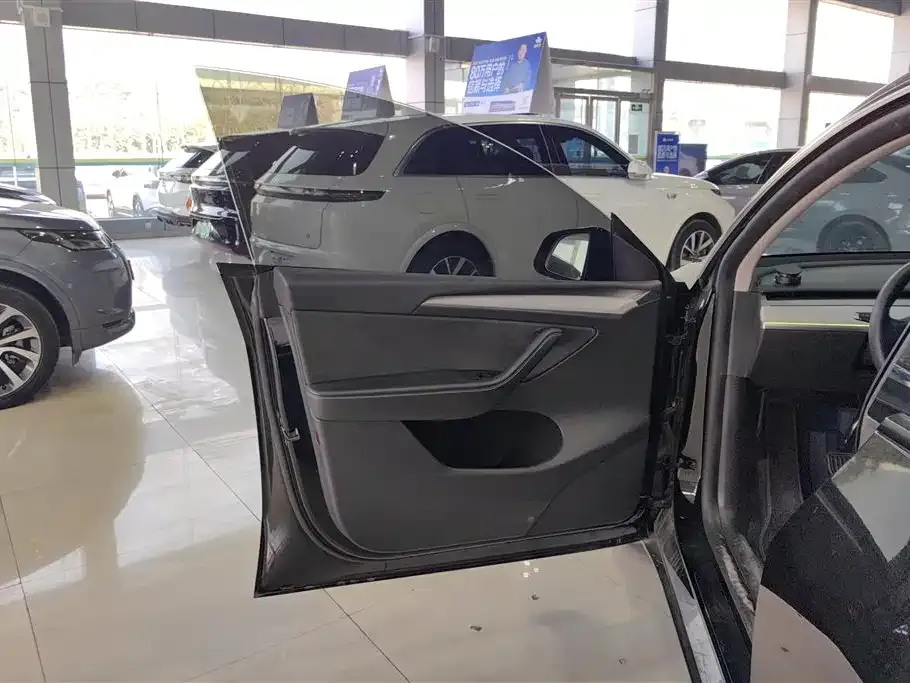 Tesla Model Y 2024 из CN, фото 6