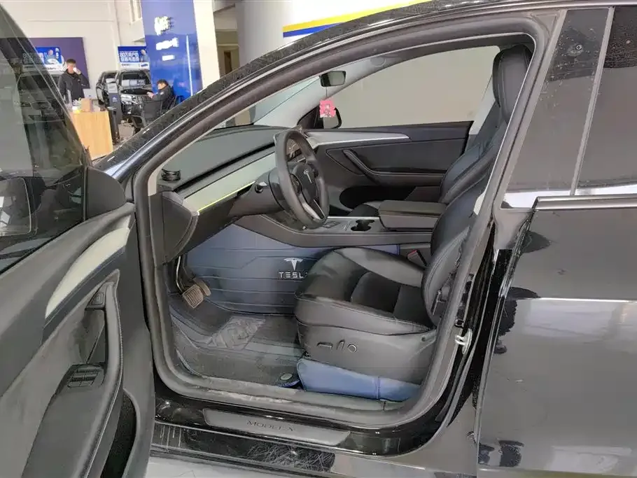 Tesla Model Y 2024 из CN, фото 5