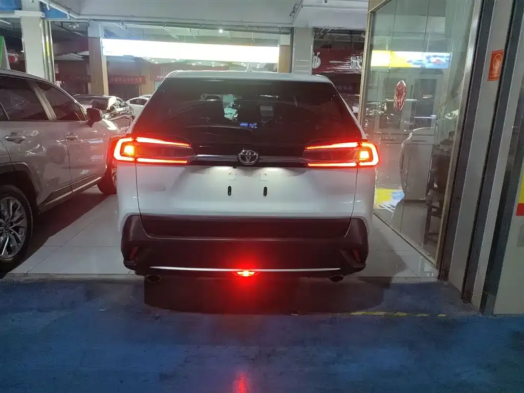 Toyota Wildlander 2022 из CN, фото 7