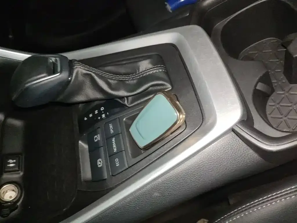 Toyota Wildlander 2022 из CN, фото 9