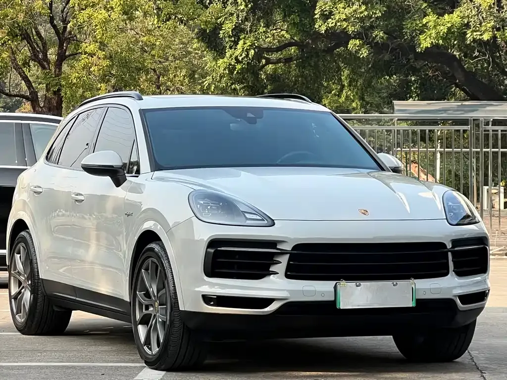 Porsche Cayenne Hybrid — фото 3