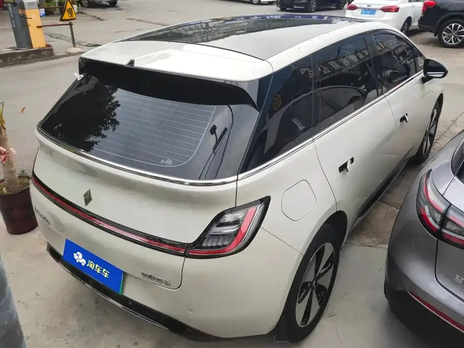 Baojun Yunduo — фото 9