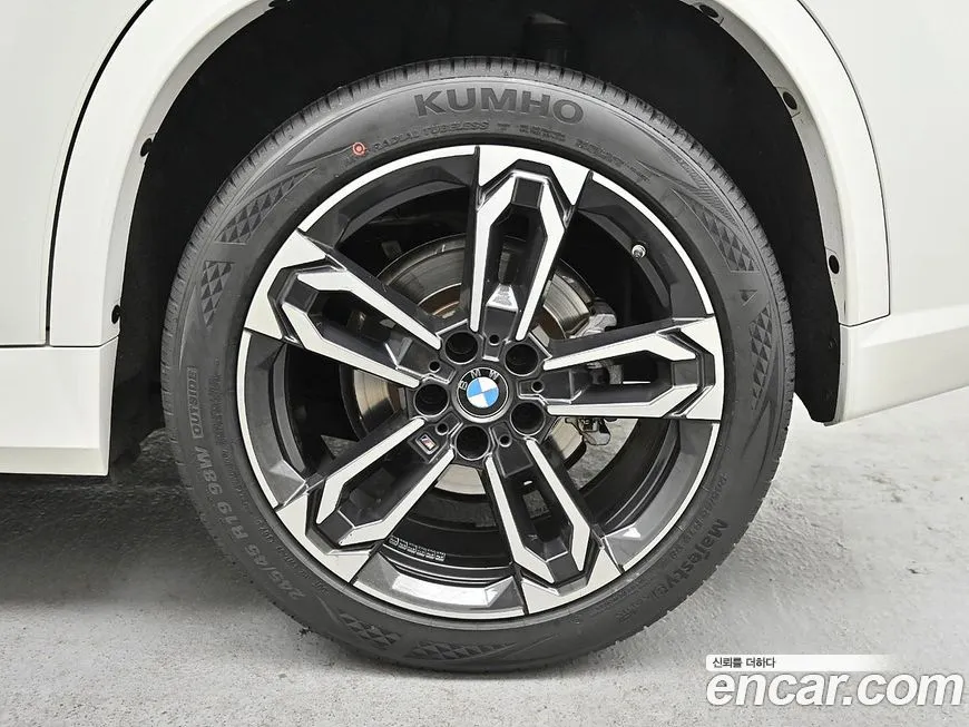BMW X1 — фото 10