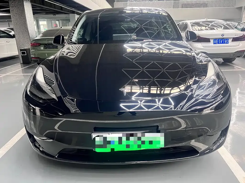 Tesla Model Y — фото 6
