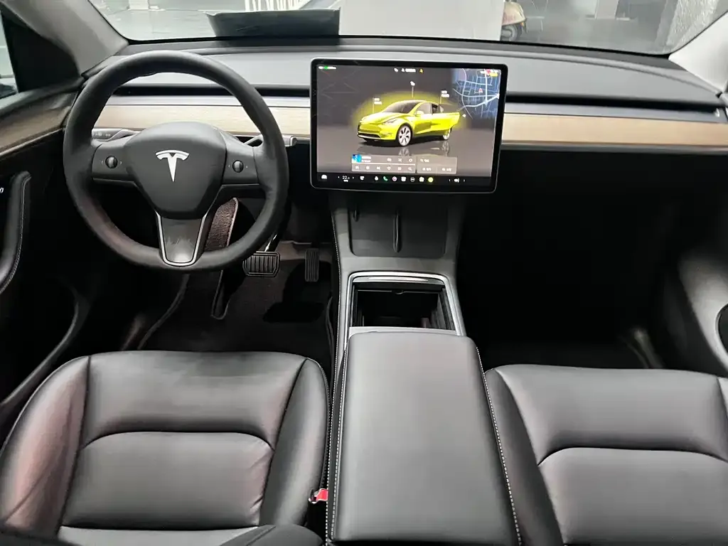 Tesla Model Y — фото 3