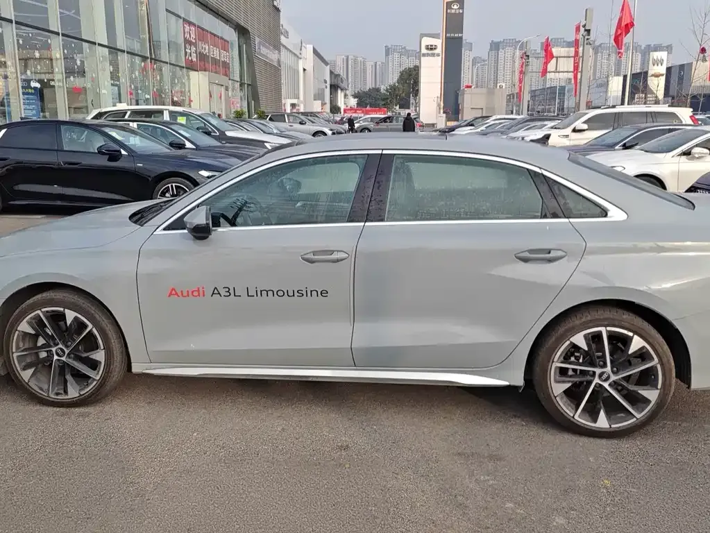 Audi A3 2024 из CN, фото 4