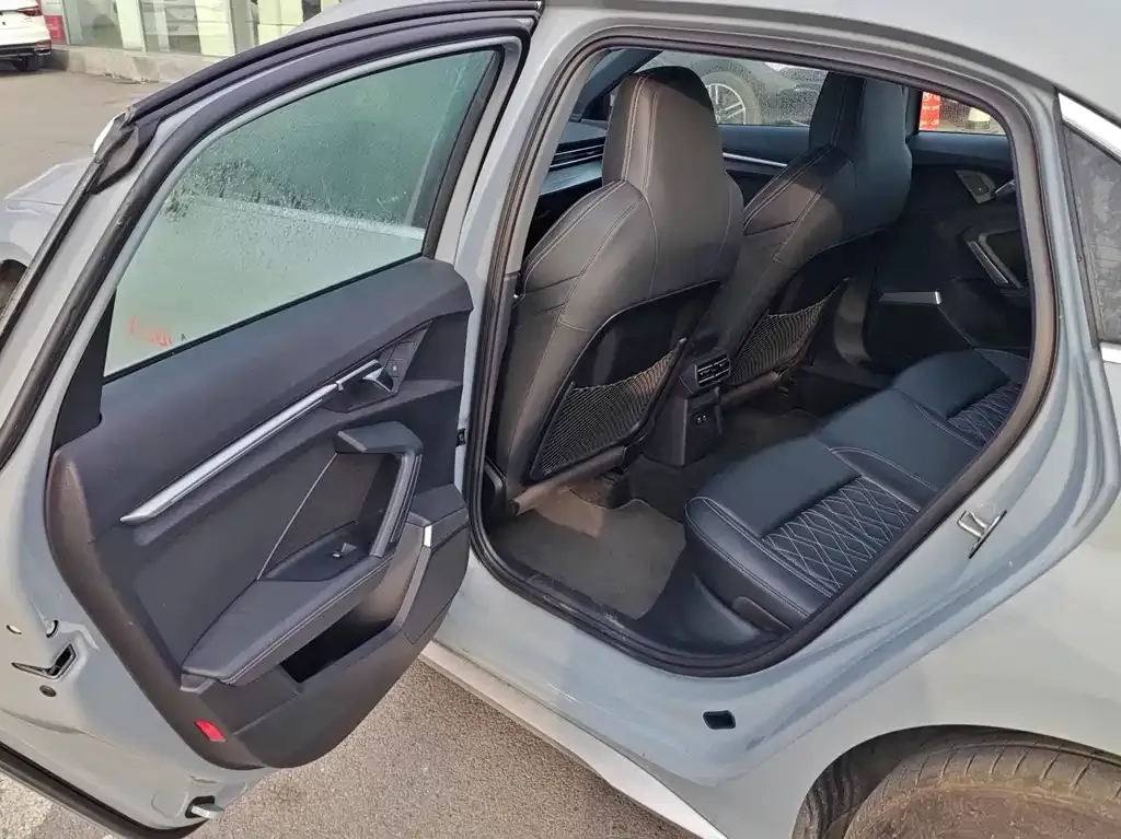Audi A3 2024 из CN, фото 5