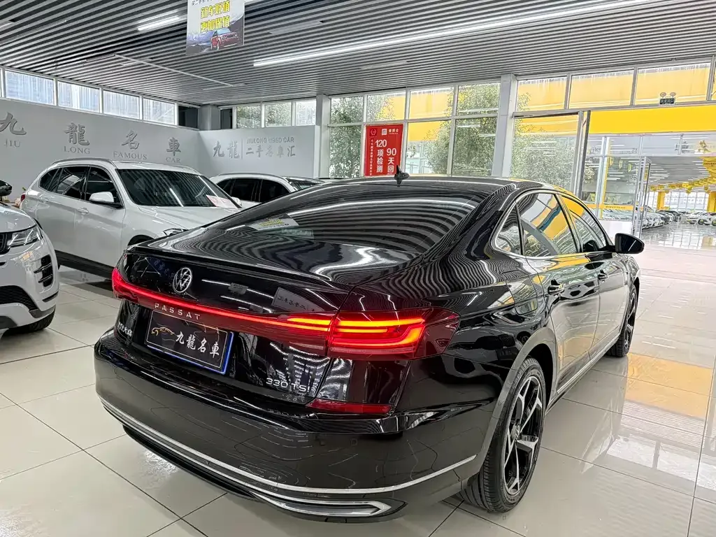 Volkswagen Passat — фото 9