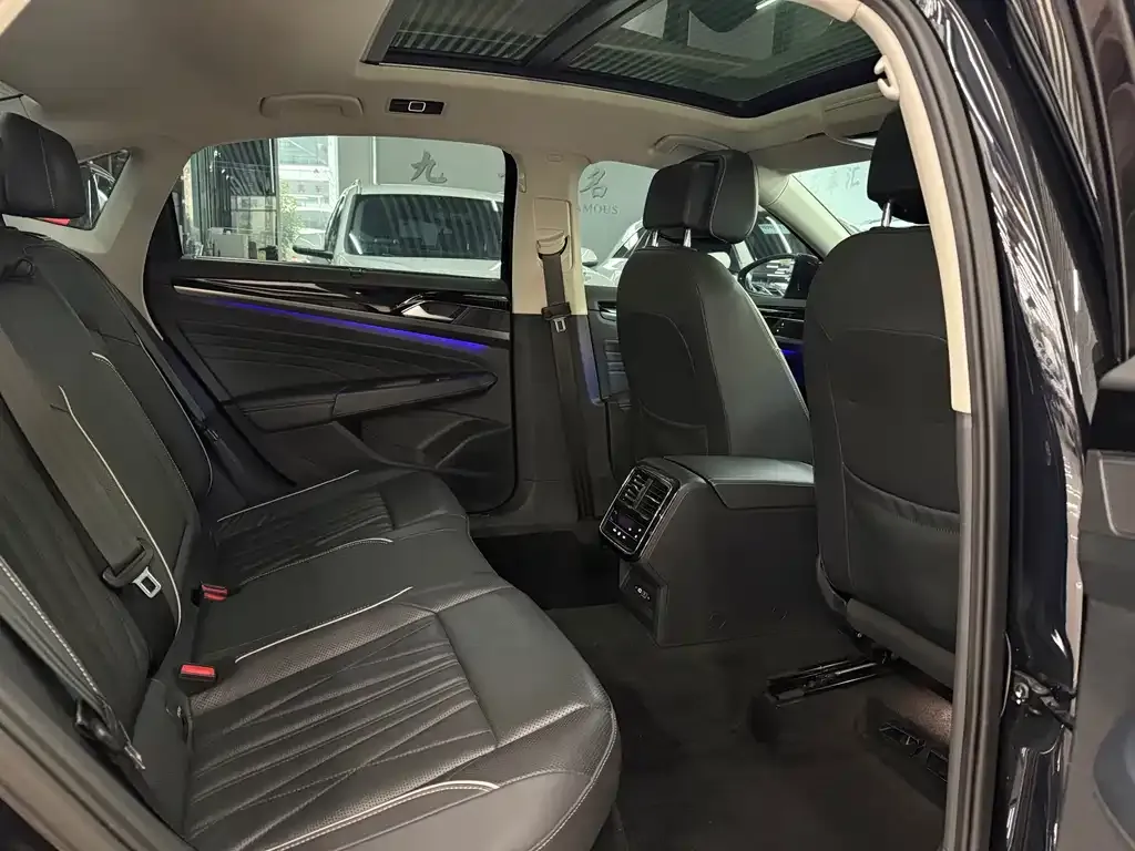 Volkswagen Passat — фото 2