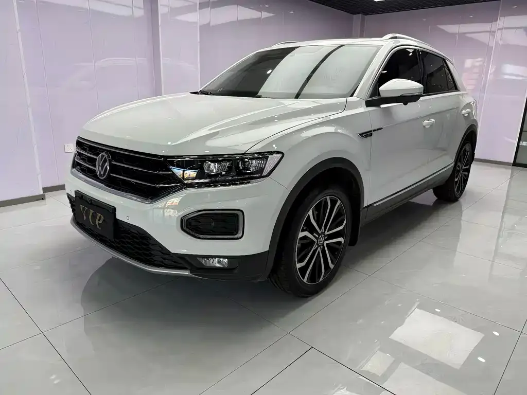 Volkswagen T-Roc — фото 1