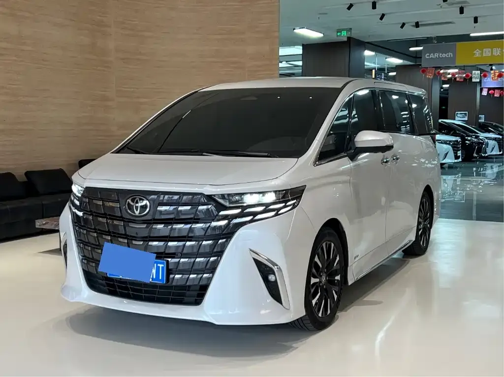Toyota Alphard 2023 из CN, фото 1