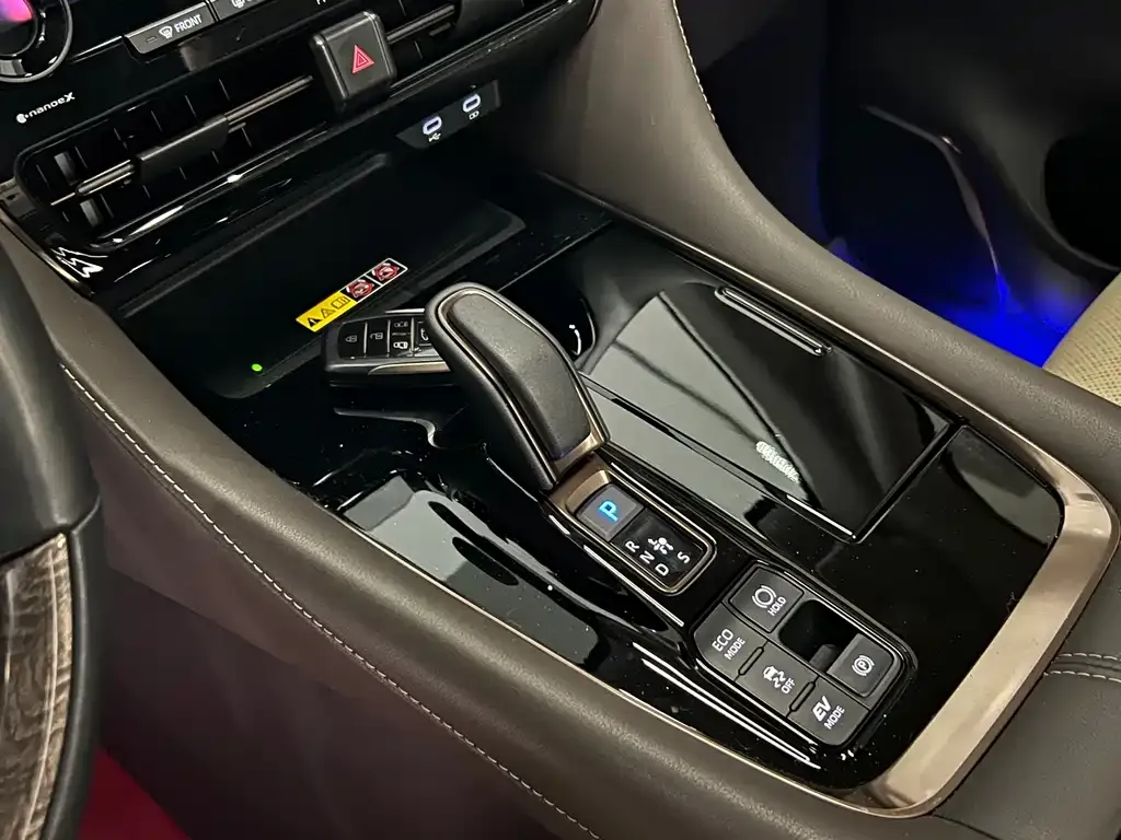 Toyota Alphard 2023 из CN, фото 2
