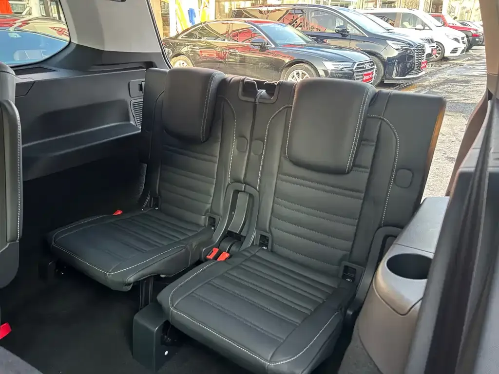 Volkswagen Touran 2021 из CN, фото 5