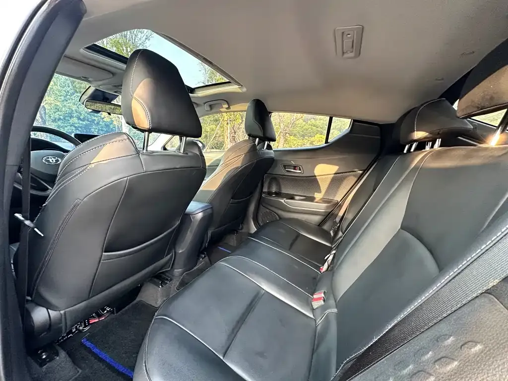 Toyota C-HR 2022 из CN, фото 3