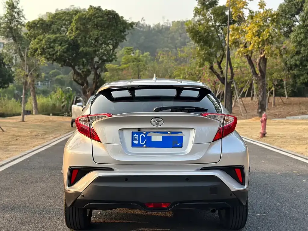 Toyota C-HR 2022 из CN, фото 2