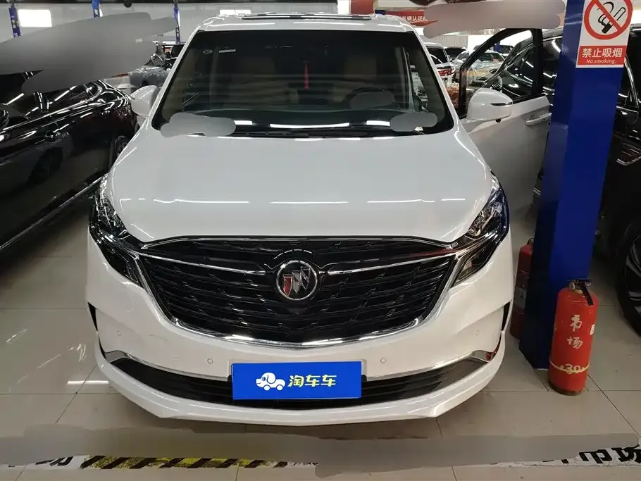 Buick GL8 2021 из CN, фото 1