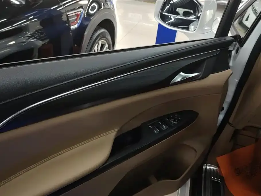 Buick GL8 2021 из CN, фото 4
