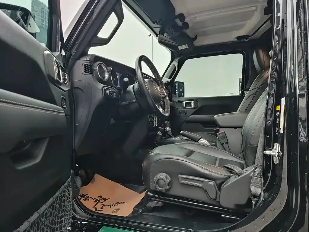 Jeep Wrangler 2021 из CN, фото 7